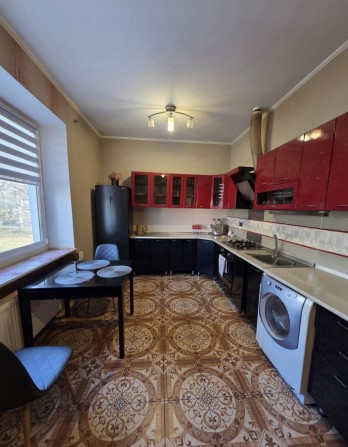 Продаж сучасної дворівневої квартири з власним подвір’ям! - фото 1