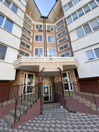 Квартира з ремонтом на 2 поверсі! - фото 1