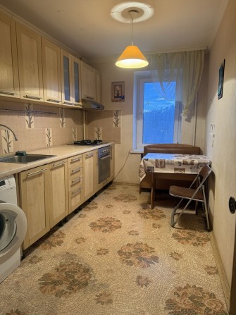 Продається простора 3-х кімнатна квартира в тихому районі - фото 1