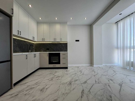 Продаж 1 кімнатної квартири 42.1 м² з новим ремонтом ЖК Атмосфера Вишневое