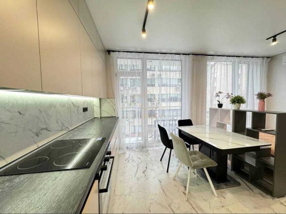 Панорамні вікна та центр міста - ваш ідеальний вибір! Івано-Франківськ