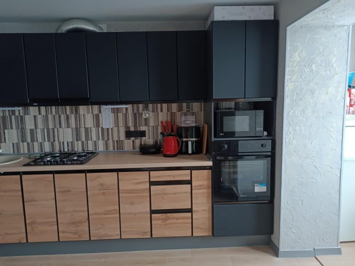 3 кімнатна 8 поверх 63 м кв новий ремонт - фото 1