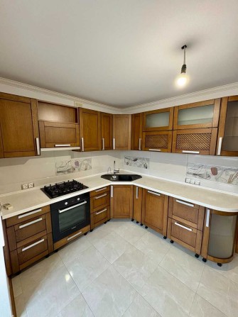 Продається 3-кімнатна квартира з преміум ремонтом - фото 1