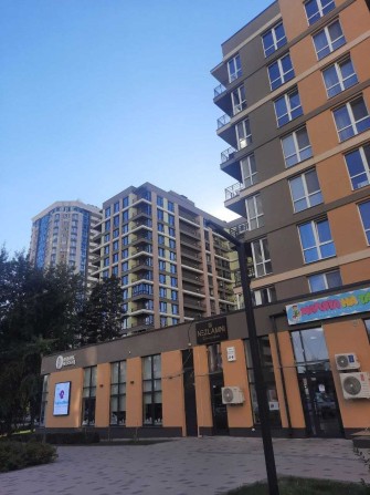 Бровари. Продам 1к квартиру 46кв.м ЖК Крона Парк 2, зданий будинок - фото 1