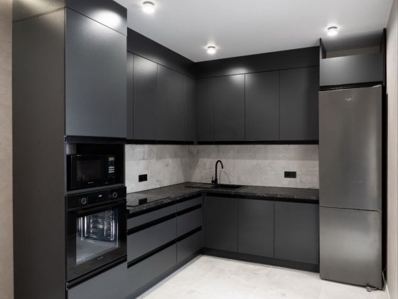 Продаж новенької євро 2-шки Вишневе