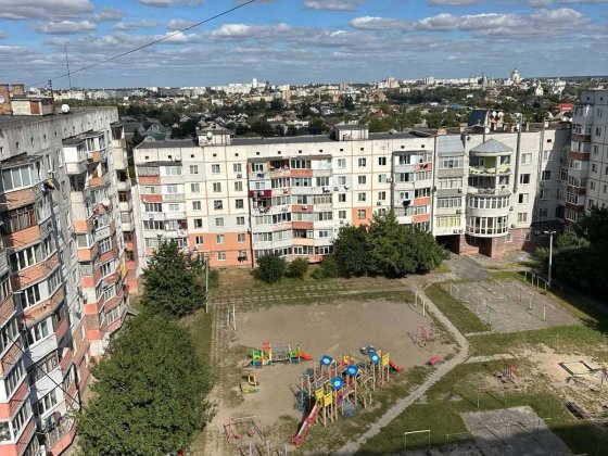 Продам 3 кімнатну квартиру Піщаний м-в Белая Церковь