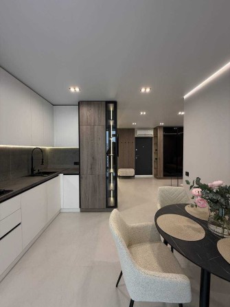 Продаж 1-кімнатної квартири 40. 3м2 в ЖК Family Plaz - фото 1