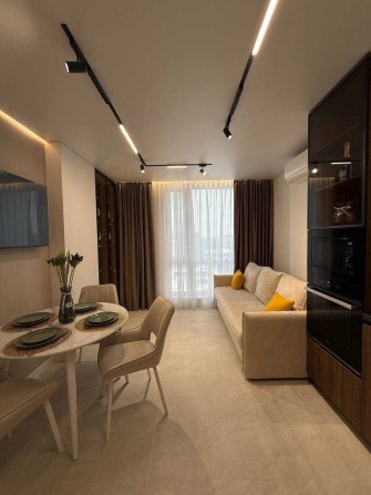 Продаж великої 2-кімнатної 73. 5м2 ЖК В «Манхеттен» - фото 1