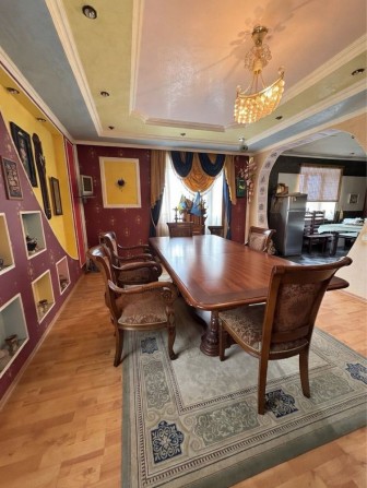 Ексклюзив! Простора 2-кімнатна квартира 87,8 м² у самому центрі міста - фото 1