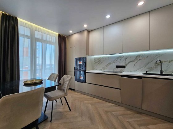 Продаж! Двокімната квартира з басейном на даху! Ивано-Франковск