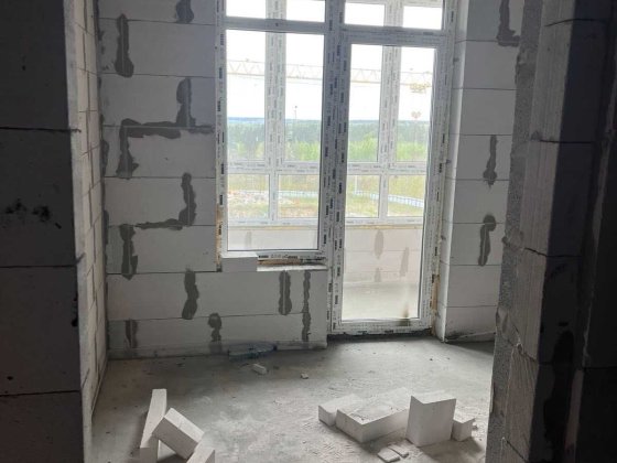 Однокімнатна з балконом, газ! Сертифікат, постанова-так! Буча