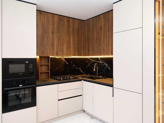 Квартира з дизайнерським ремонтом та функціональним плануванням