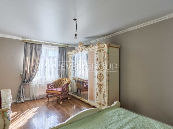 Продаж 4-кімнатної дворівневої квартири в ЖК «Сонячний» БЕЗ % Вишневе