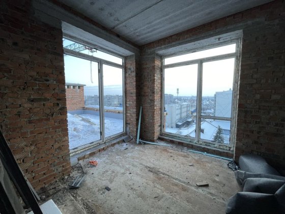 3-х кімнатний Пентхаус з власною терасою в 3-х хв. від міського озера Івано-Франківськ