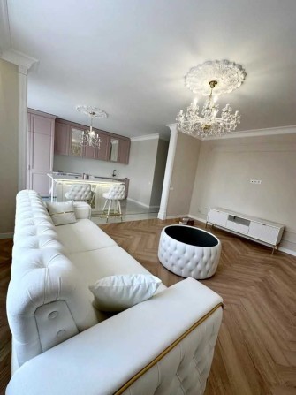 Продам 2к квартиру з ремонтом на Березі міського озера - фото 1