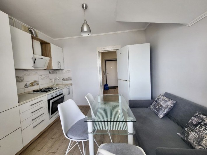 Продаю квартиру з РЕМОНТОМ неподалік АВЕНІР ПЛАЗА! Опалення ГАЗОВЕ - фото 1