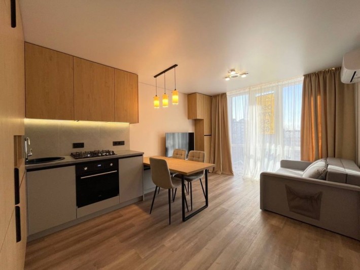 Продаж великоі 1кім квартири в центрі міста!46,5м2 - фото 1