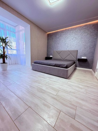 Шикарна 2к квартира з ремонтом та меблями в центрі мінімальні податки - фото 1