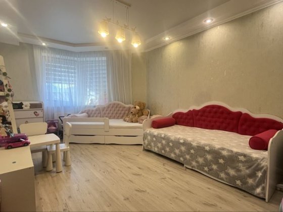 2-кімнатна квартира 66,8м2  ЖК Щасливий | Двостороння, меблі, техніка Вишневое