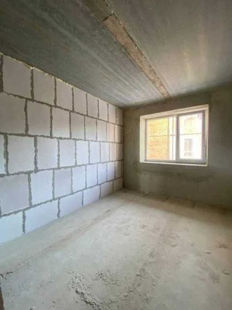 Продаж 1-кімнатної квартири в стані сирець у ЖК Княгинин - фото 1