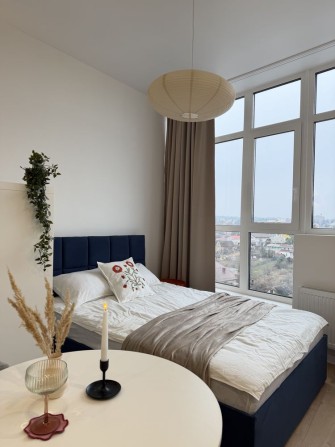 Стильна квартира-студія в ЖК Синергія Сіті! Все залишається! - фото 1