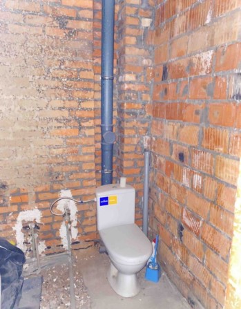 ВСІ Комунікації підключено, ГАЗ +ЛІС + 30% Ремонту в квартирі - фото 1