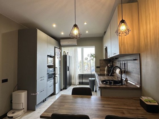 Топова локація міста! Велика Квартира з сучасним  ремонтом, 2 % оформл Ірпінь