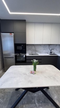 1-к квартира з ремонтом а новому будинку, центр, Вишневе - фото 1