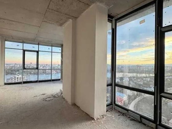 Продам Елітний видовий Пентхаус в ЖК Бізнес клас на березі озера Івано-Франківськ