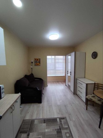 Квартира-студія з ремонтом і меблями в ЖК "Новатор"! - фото 1