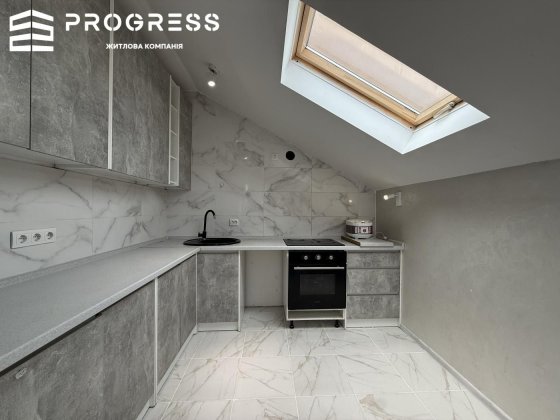 Продаж 2-кімнатної квартири мансарда ЖК "Містечко Центральне" Івано-Франківськ