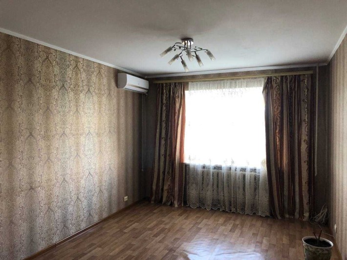 l Продам трикімнатну квартиру на Молодіжному - фото 1