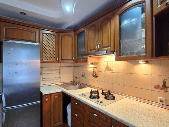 Продаж 3к квартитри з автономним опаленням | Петрівка, О.Древаля,87 Кременчуг