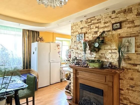 Квартира євро трикімнатна , Буча центр. Сертифікат, податок 2% Буча