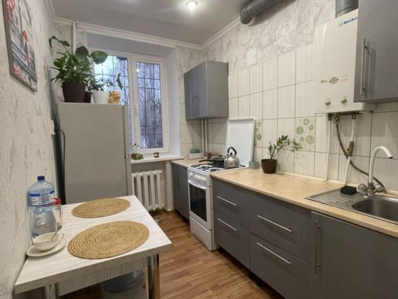 Продаж з кухнею і готовими паперами, 1Дільниця, сталінка, Сертифікат Кривой Рог