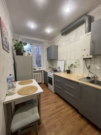 Продаж з кухнею і готовими паперами, 1Дільниця, сталінка, Сертифікат - фото 1