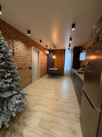 2к квартира з дизайнкрським ремонтом! Мін оформлення! Держ програми! - фото 1