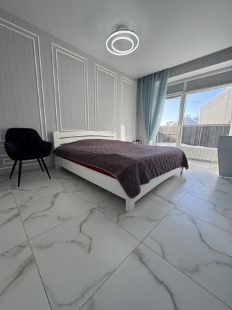 ДержПрограми!Двокімнатна квартира з ремонтом з мінімальним оформленням - фото 1