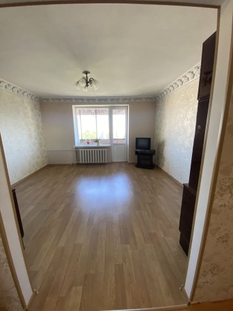 Від власника 4-кімнатна квартира в дуже зручному районі Луцька. - фото 1