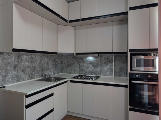 Продам 2к квартиру з ремонтом та власним двориком! Є газ! Буча