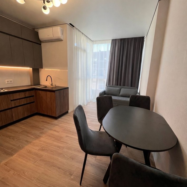 Квартира з ремонтом , можна під єоселю до 3х років! - фото 1