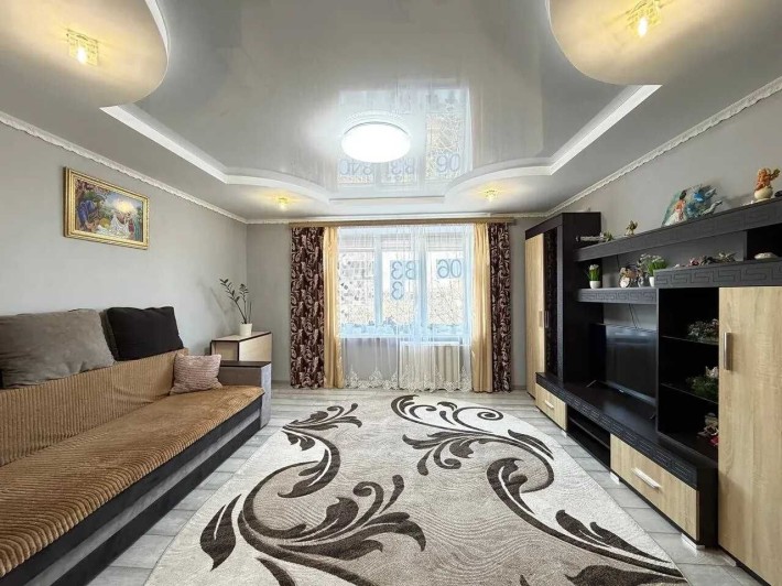 Дешева! Двокімнатна - 52м2! квартира біля ТРЦ Veles Mall! Терміново! - фото 1