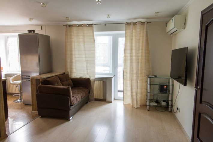 Продаж 2-кімнатної  квартири-студії в центрі | 98-й квартал. - фото 1