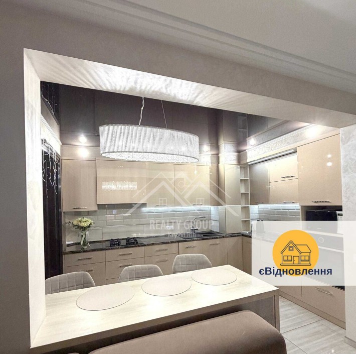 Продаж великої 3-к квартири, ремонт, автономність. Сертифікат - фото 1