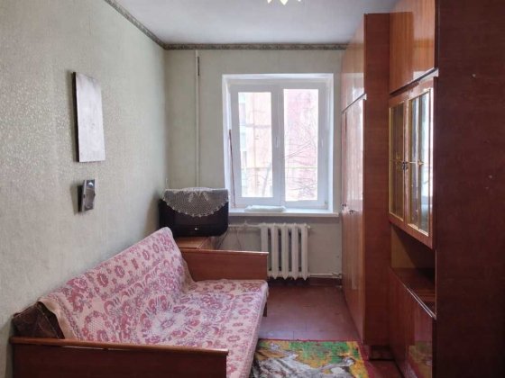 Продам малосімейку в Центрі (Перемоги) Терміново Кременчуг