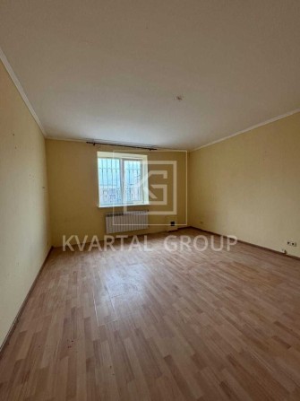 Продам квартиру в центрі міста 1000 дол за м2. Честковий ремонт. - фото 1