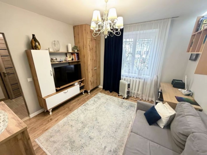 Продаж 1 кім квартири з ремонтом на пр. Відродження - фото 1