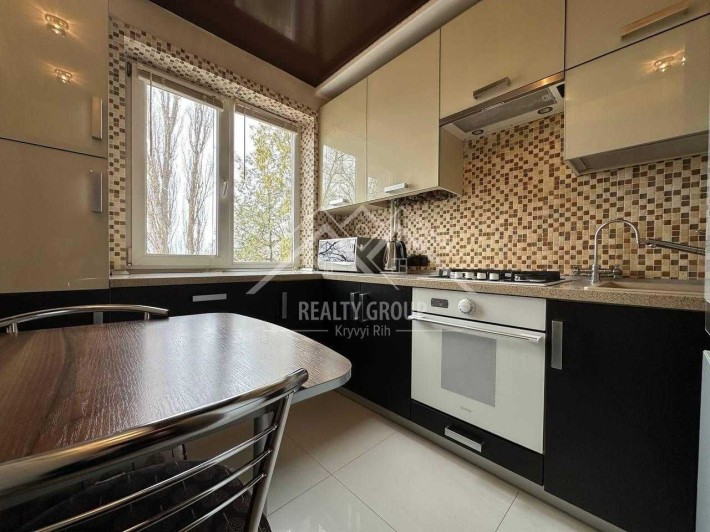 Продаж 2-х кім кв., Автономне опаленя + Гараж (Дружба, еВідновлення) - фото 1