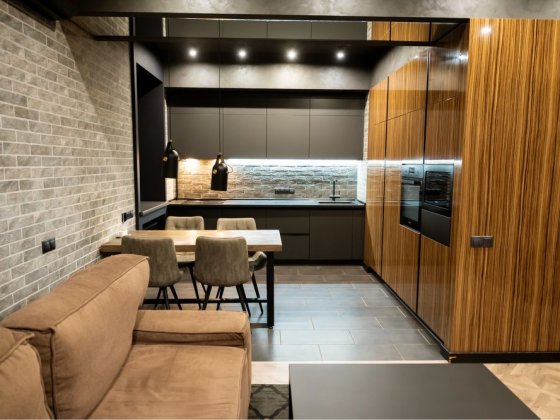 Продам 3-комнатную квартиру с ремонтом премиум уровня Кривой Рог