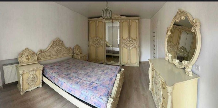 Продам 4к квартиру в самому Центрі.Готова до проживання.Вул П.Орлика - фото 1